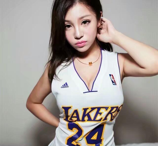 NBA高清特效图接着发，还有爱篮球的女生哦