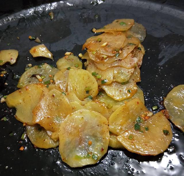 贵州六盘水最不缺的就是美食洋芋的吃法有N种，这样吃你见过吗？