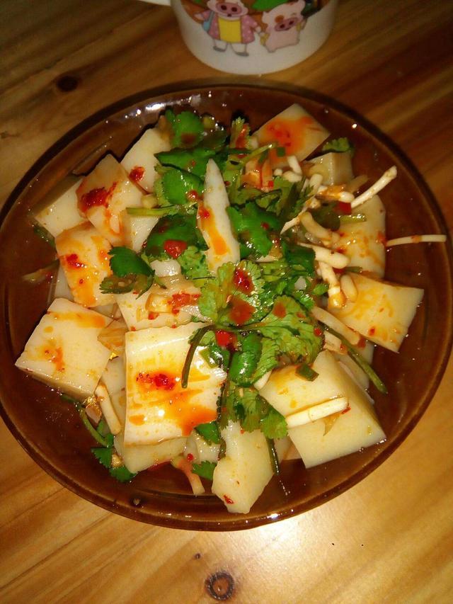 贵州特色小吃：夏天必备美食之米豆腐！