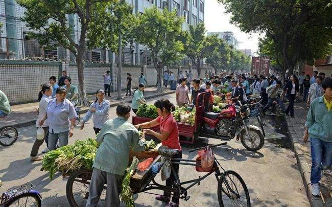 十张图片揭示: 中国电子厂打工者有多累!