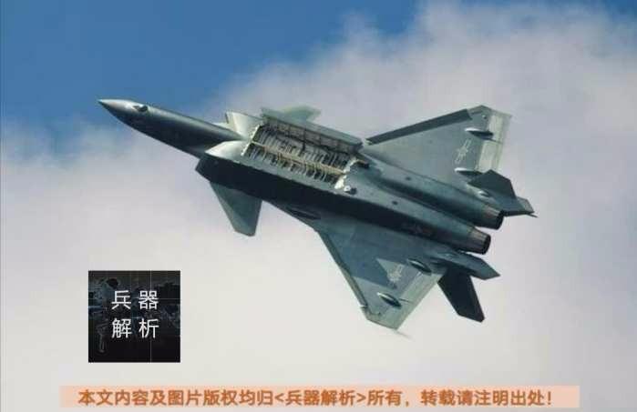 歼31弯道超车成功? 将加入空军填补歼20缺陷, 隐身和航电不逊F35