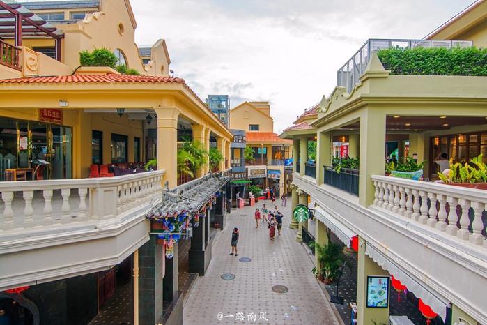 三亚最有名的度假区隐藏一条欧式的商业街