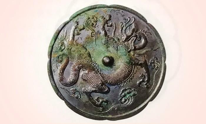 唐代铜镜：仿汉镜、龙凤镜、月宫镜、麟凤镜、雀绕