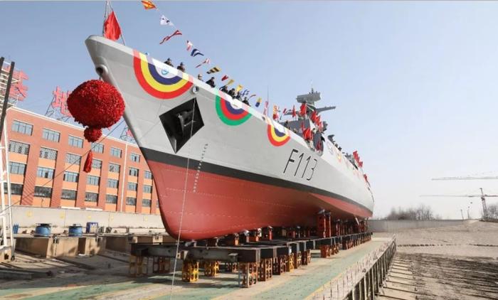 又一艘护卫舰顺利下水, 该国只买中国造, 海军已装备十几艘
