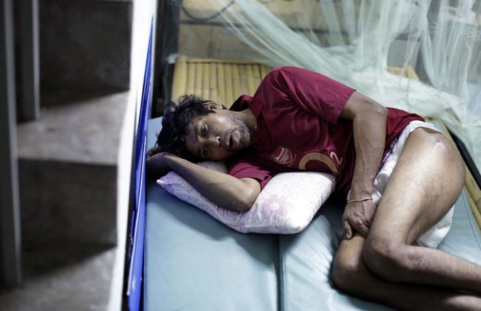 缅甸劳工的悲惨生活，生活环境堪称“海上集中营”