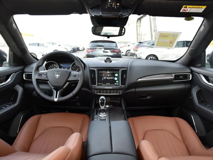 兰博基尼Urus刚上市 法拉利首款SUV曝光 啥节奏？