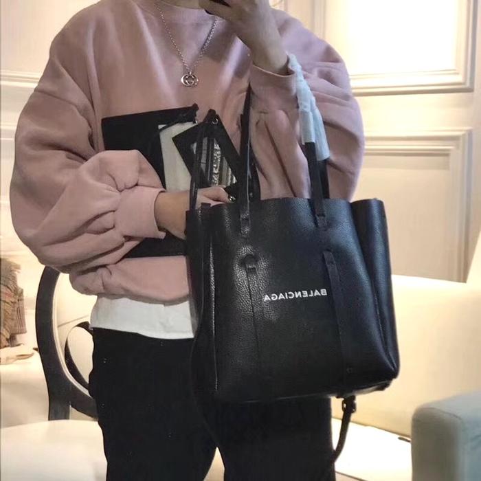 巴黎世家2018年新款购物袋