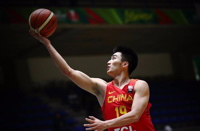 4个月前他还是中国男篮最差首发后卫 如今却是技巧赛冠军！