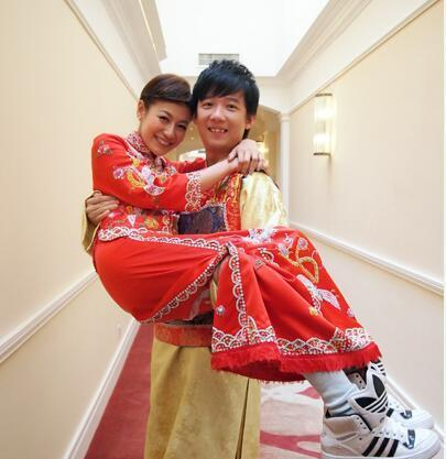 阿牛近照和老婆已秘密离婚多年 为整牙齿花100万