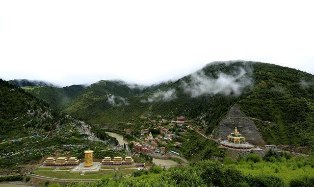 中国最美藏乡——三色班玛