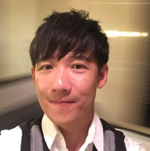 阿牛近照和老婆已秘密离婚多年 为整牙齿花100万