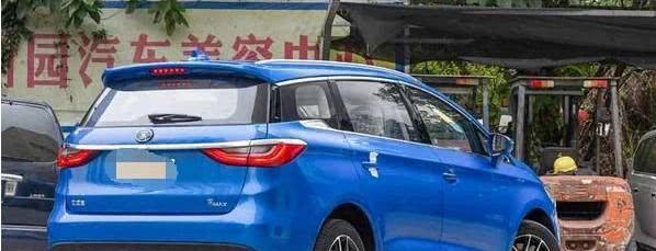 比亚迪推新款6座车，内饰升级比宝马都精致，8万起奥德赛都要完蛋