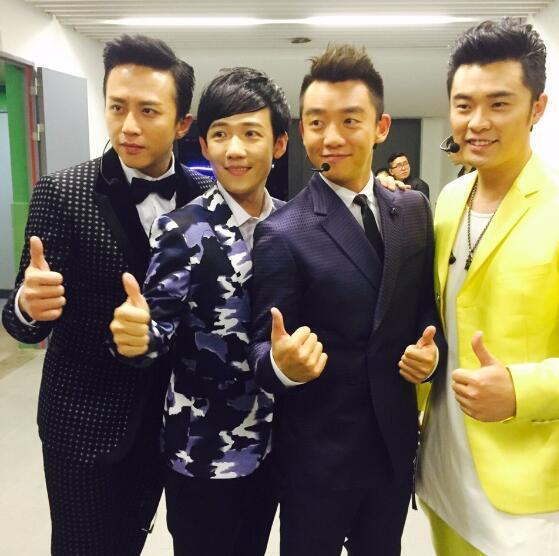 阿牛近照和老婆已秘密离婚多年 为整牙齿花100万