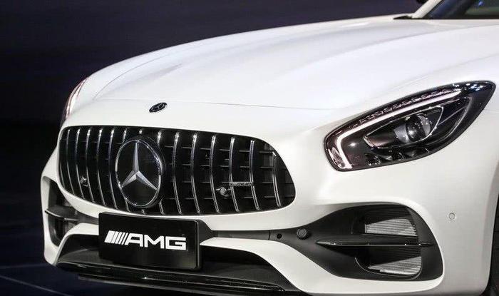 奔驰AMG GT C 中国特别版热血登场 建议售价197.8万人民币起跳