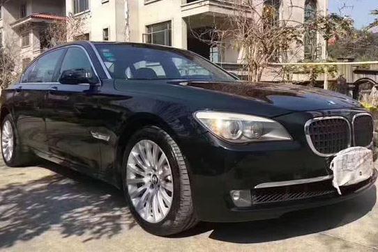 12年“宝马740LI”车主忍痛出售仅20万！下一位车主福音！