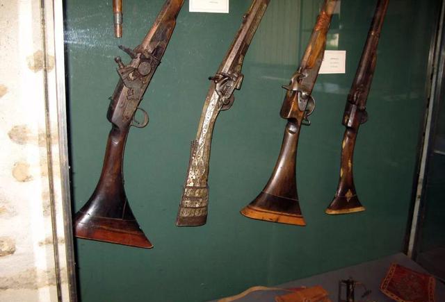 奢华不分地域、北非部落战争最爱用的大口径火器：卡拜尔滑膛枪