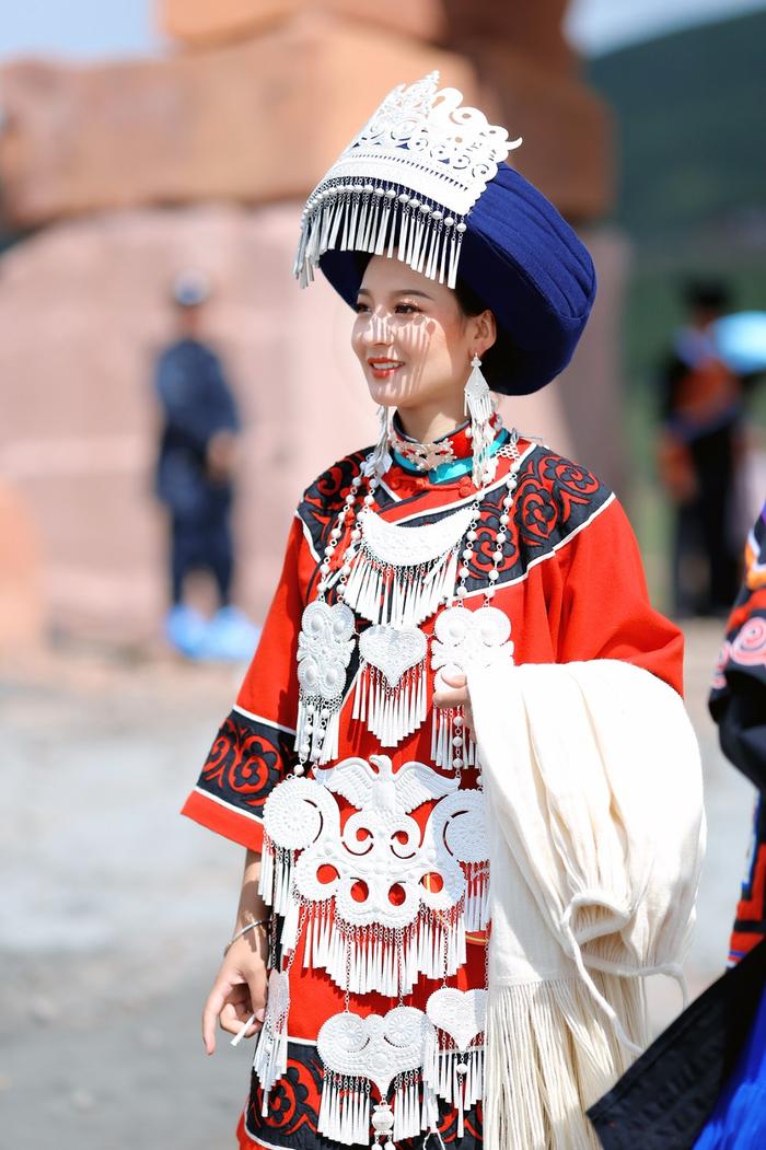 2018凉山火把节彝族选美大赛落幕 最美索玛花阿媛夺冠（组图）