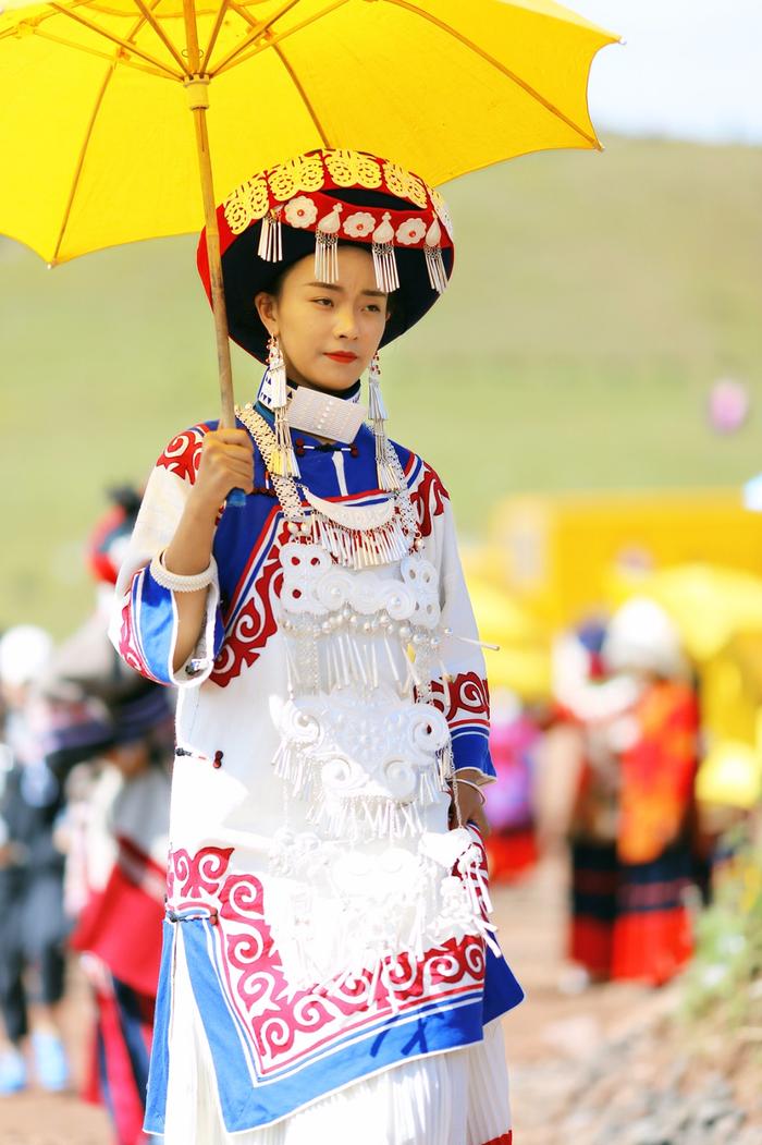 2018凉山火把节彝族选美大赛落幕 最美索玛花阿媛夺冠（组图）