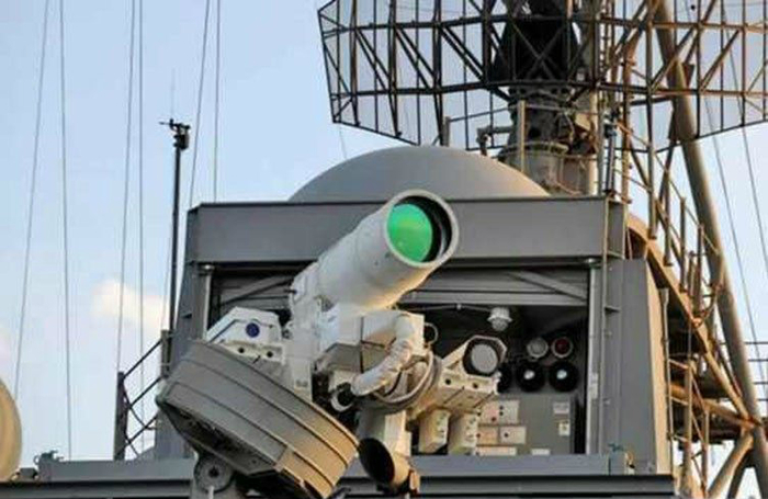 世界首台激光坦克，比导弹速度快50000倍