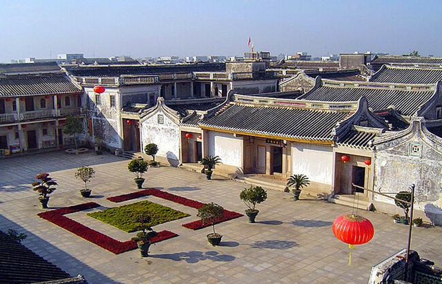 毛主席故居的山洞是怎么回事