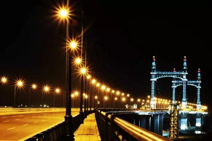这座桥不小心成了网红！哈尔滨最美夜景地，今夜你会不会来？