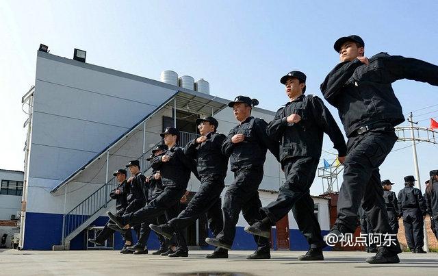 陕西蓝盾为全国安保输送人才  擒拿格斗小女生也威风八面