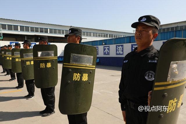 陕西蓝盾为全国安保输送人才  擒拿格斗小女生也威风八面