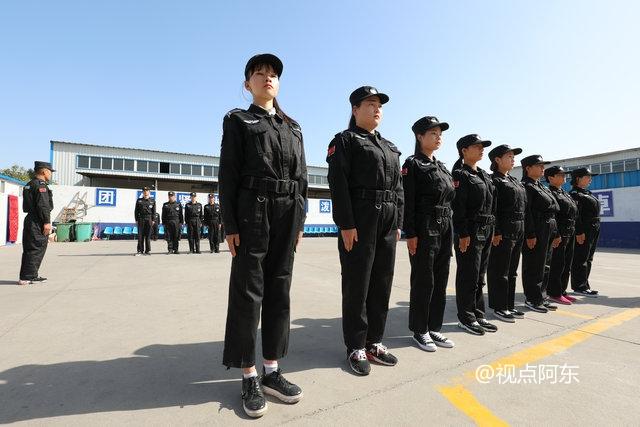 陕西蓝盾为全国安保输送人才  擒拿格斗小女生也威风八面