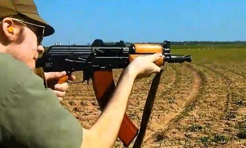 Ak74U，到底是冲锋枪还是突击步枪？本质上应该是突击步枪