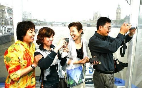 外国人和中国人去旅游的差别竟如此之大，瞬间没有了自豪感！