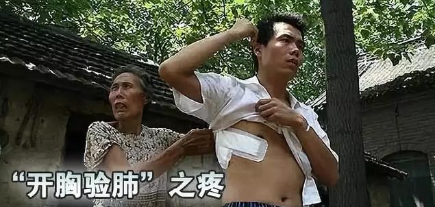 重庆公交坠江事件唯一幸存者：人群散了，她哭了