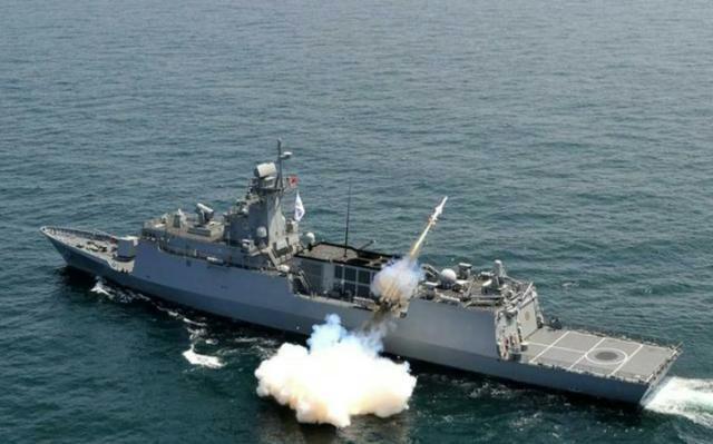 韩国仁川级护卫舰火力强悍，最有价值的是其战场感知与火控系统