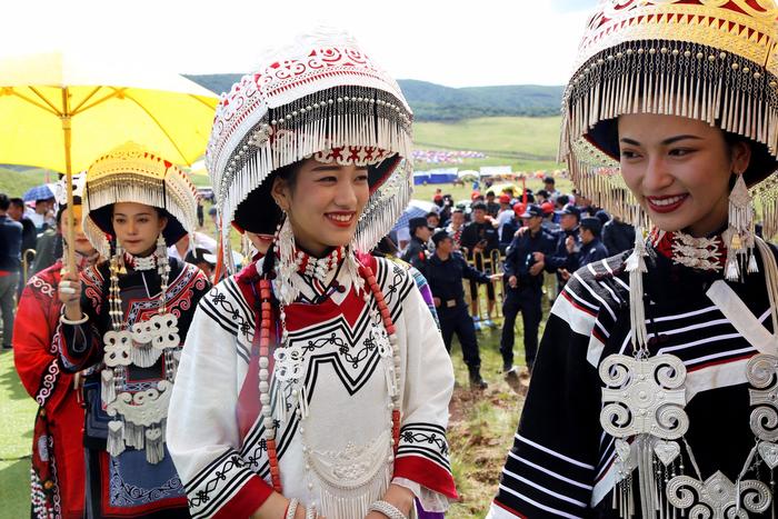 “燃情火把、尽情玩火” 2018凉山彝族传统火把节开幕