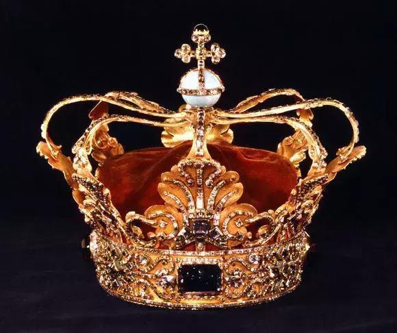 世界各国真金打造的帝皇皇冠，中国的最威武庄重！