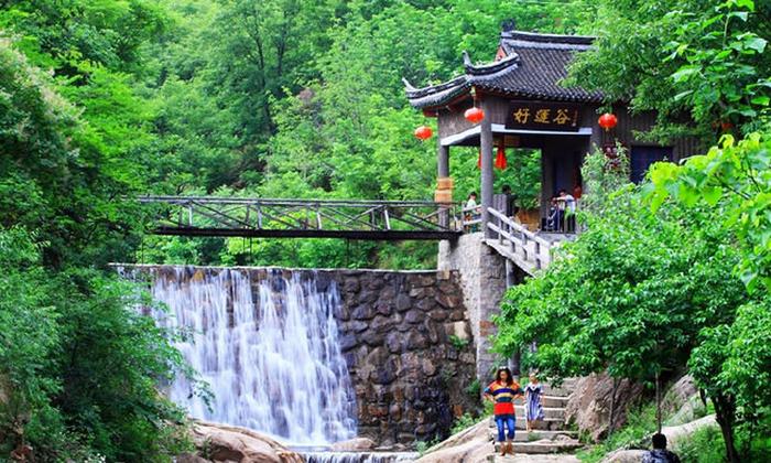 河南平顶山面积最大的县，旅游资源丰富，拥有尧山景区