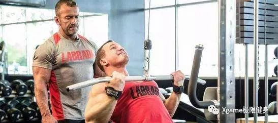 每一场爆发背后的细节解析 浓眉如何用防守与得分征服联盟