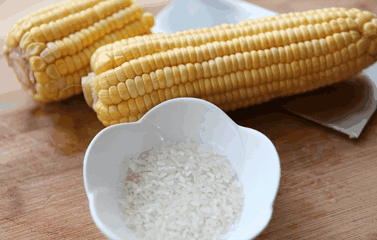 玉米榨汁用生玉米还是熟玉米 玉米汁怎么榨得稠稠的