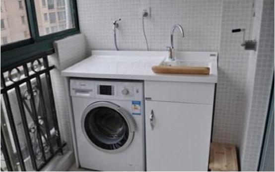 小米家居：你家洗衣机经常出现漏水呢？那是你把排水管插错地方了