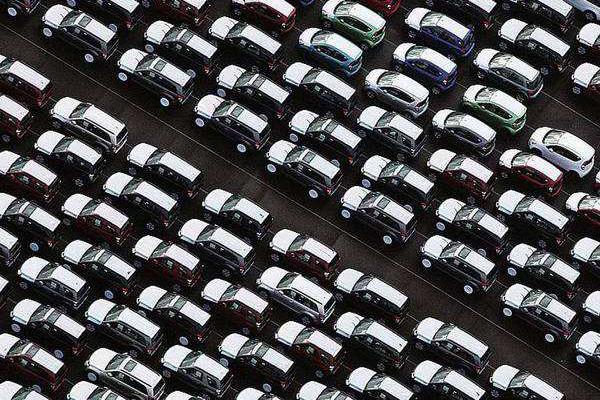 9月国内乘用车市场销量激增疑“虚胖”，真正的危机感才刚开始！