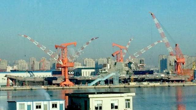 中国第三艘航母已开始建造，中国即将组成自己的航母战斗群