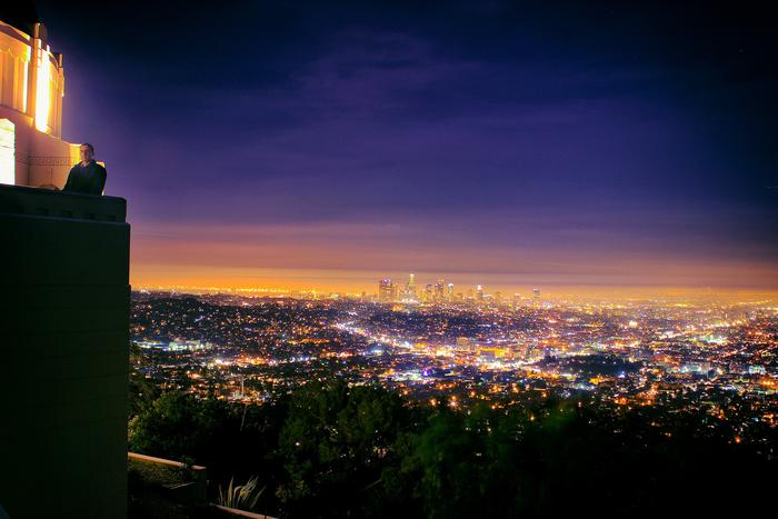天黑后，洛杉矶成地面“星城”，城市夜景犹如科幻大片