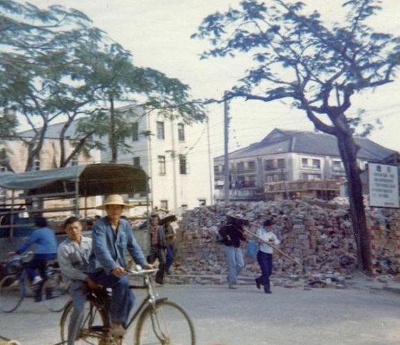 40年前深圳老照片，下海经商的人们，充满年代感的建筑