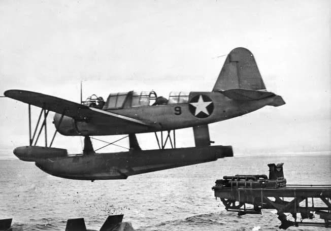 二战研究：美国海军的驱逐舰和水上飞机