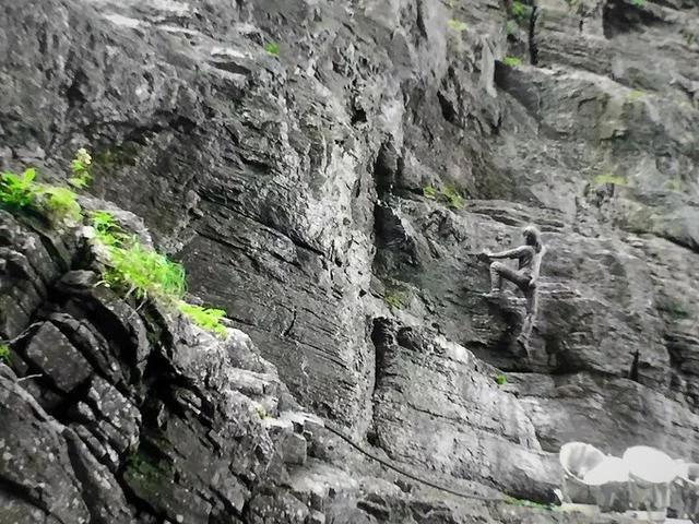 准备去张家界旅游,有口碑好的当地导游能推荐的吗?