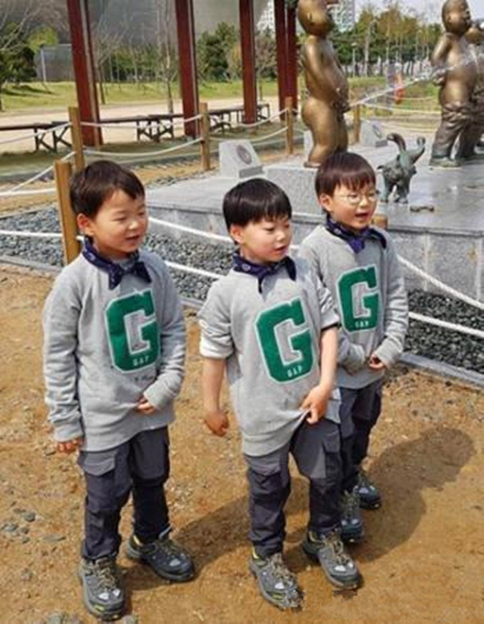 家中有儿初长成，大韩民国万岁近照曝光，网友：民国最可爱