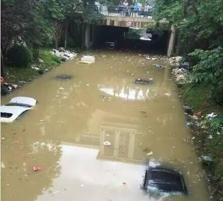暴雨过后，淹成什么样的车子是安全的？