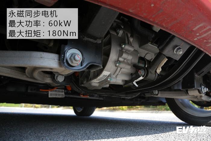 不能越野、不能飙车、空间又小！众泰E200为什么那么受欢迎？