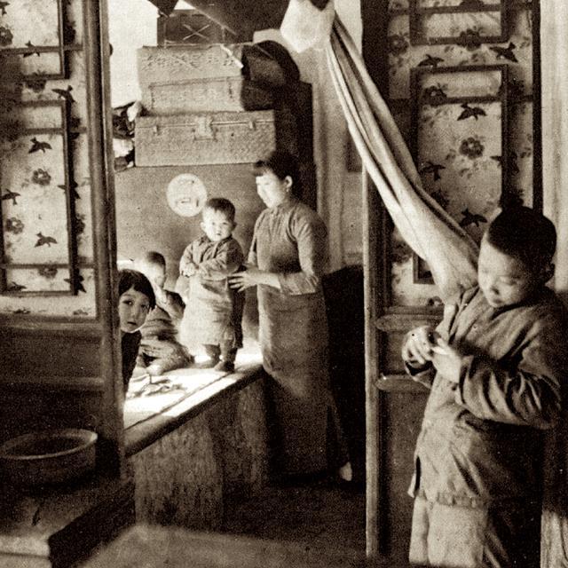 北京旧影1942年，生活在四合院的女人们