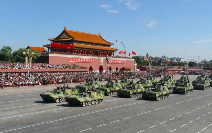 祖国69周年诞辰！中国军事发展史，正在一步一步走向世界之最！