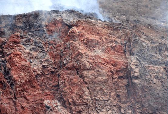 世界奇观中华一绝 万年冰洞与千年火山共处一山